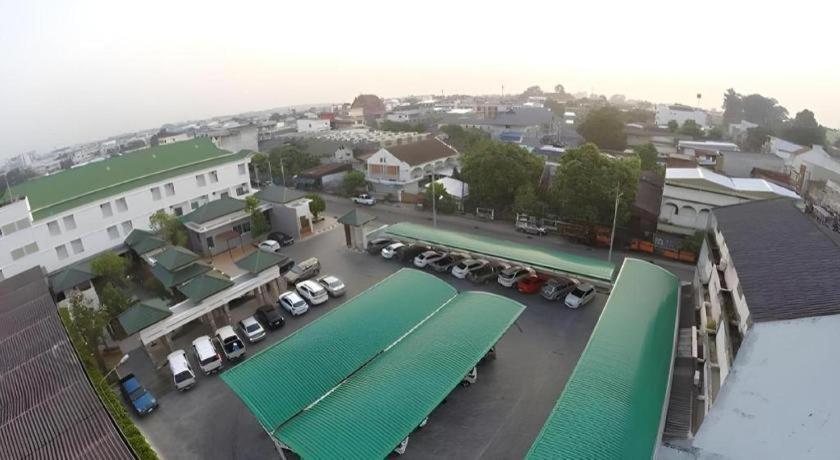 Nartsiri Hotel Убонратчатхани Экстерьер фото