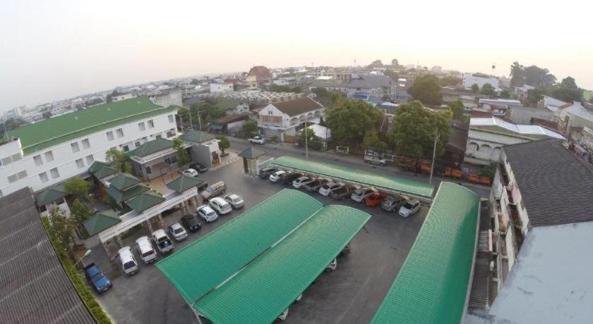 Nartsiri Hotel Убонратчатхани Экстерьер фото